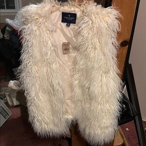 American Eagle Outfitters Cream Faux Fur Vest NWT